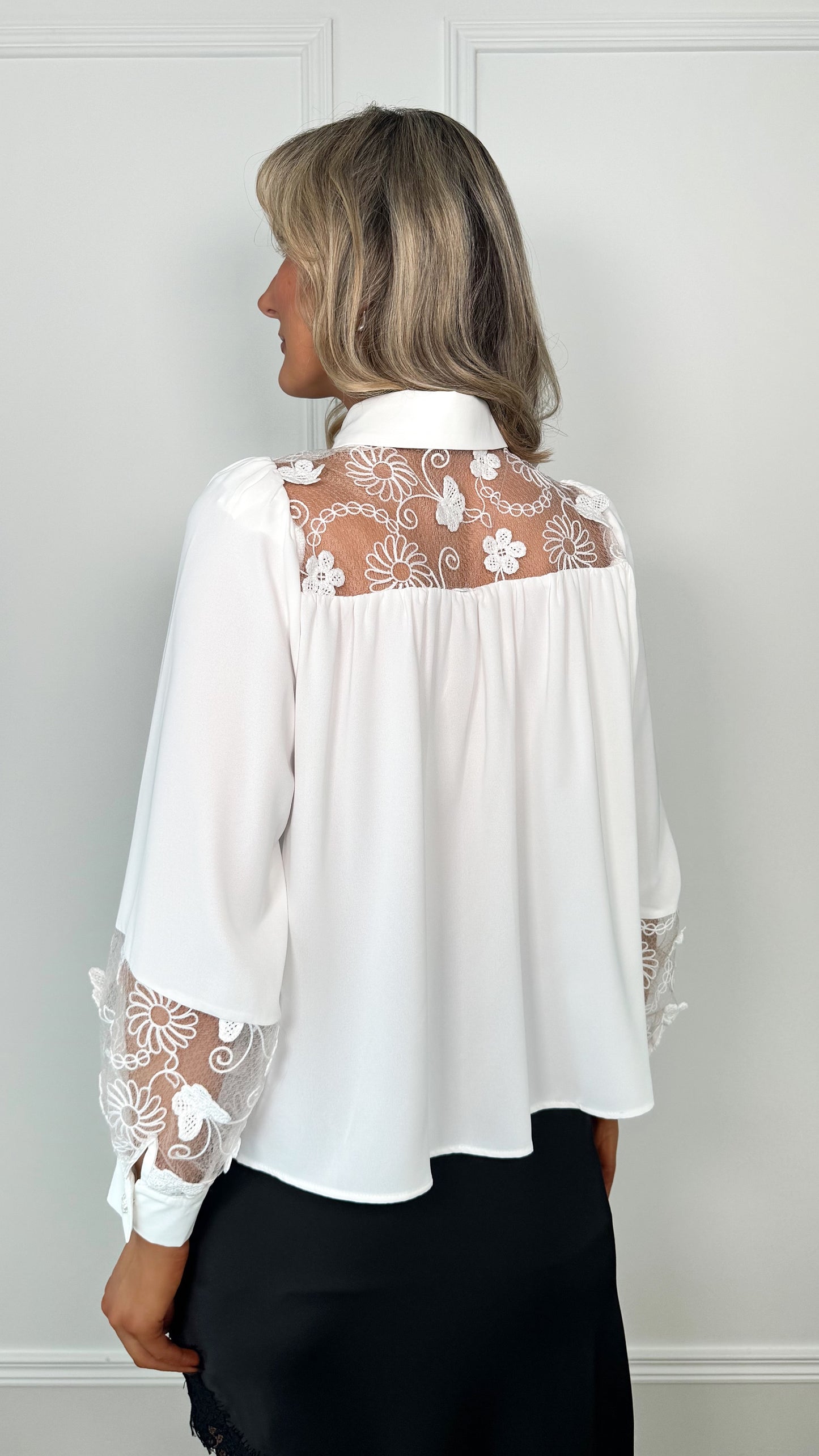 Lorraine Shirt with Lace Details - White