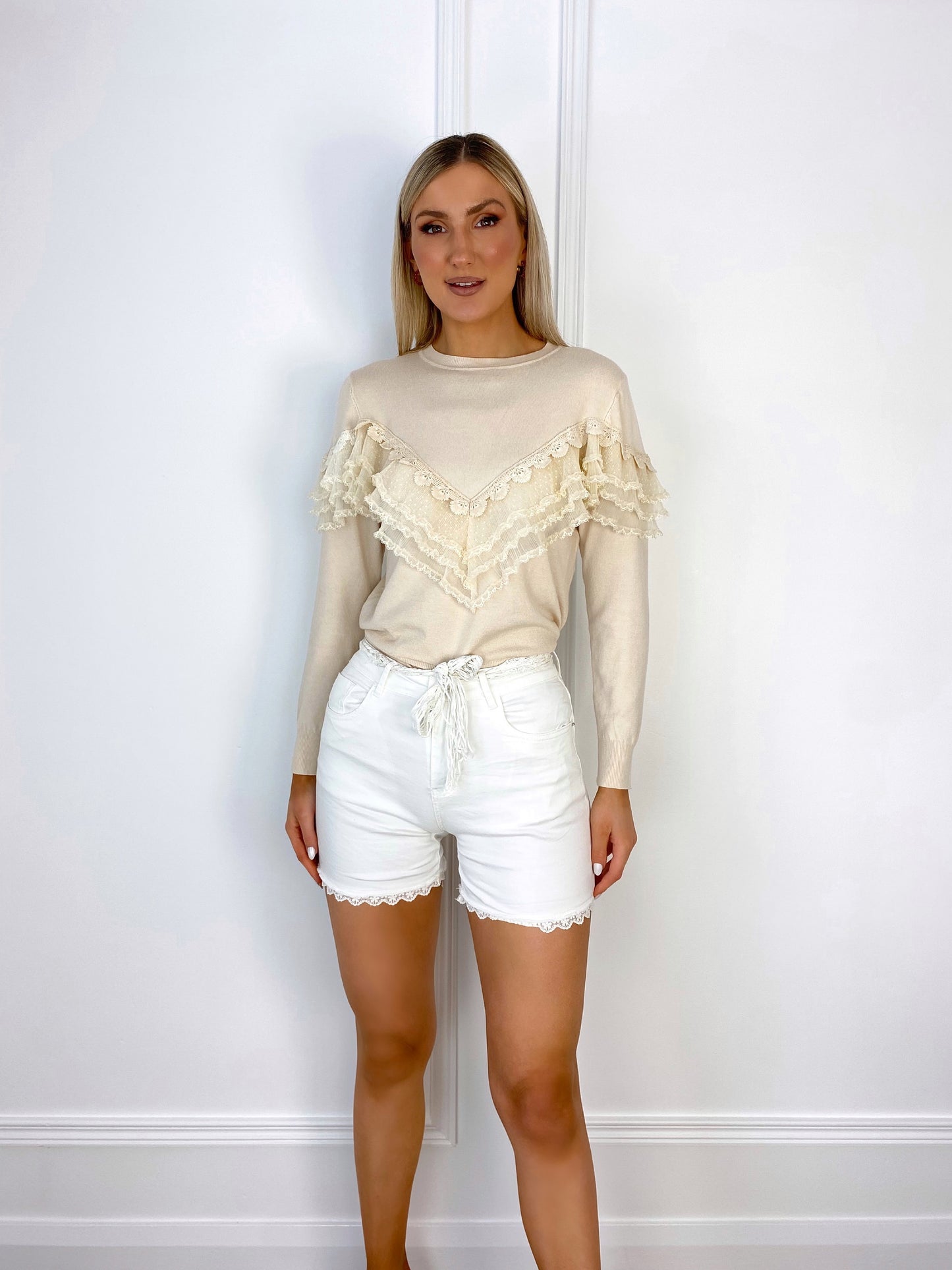 Amadea White Denim Shorts with Crochet Belt