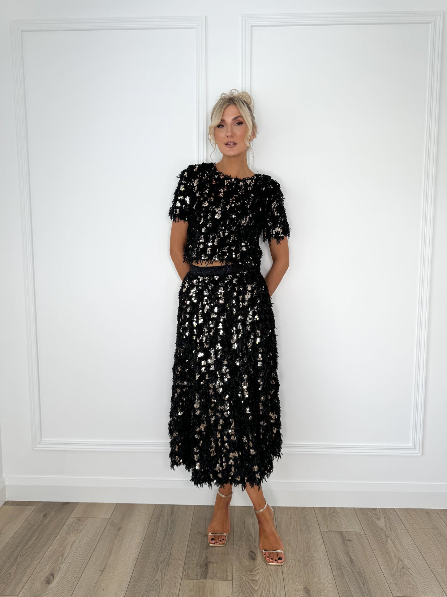 Sequin Faux Fur Maxi Elasticated Skirt - Black
