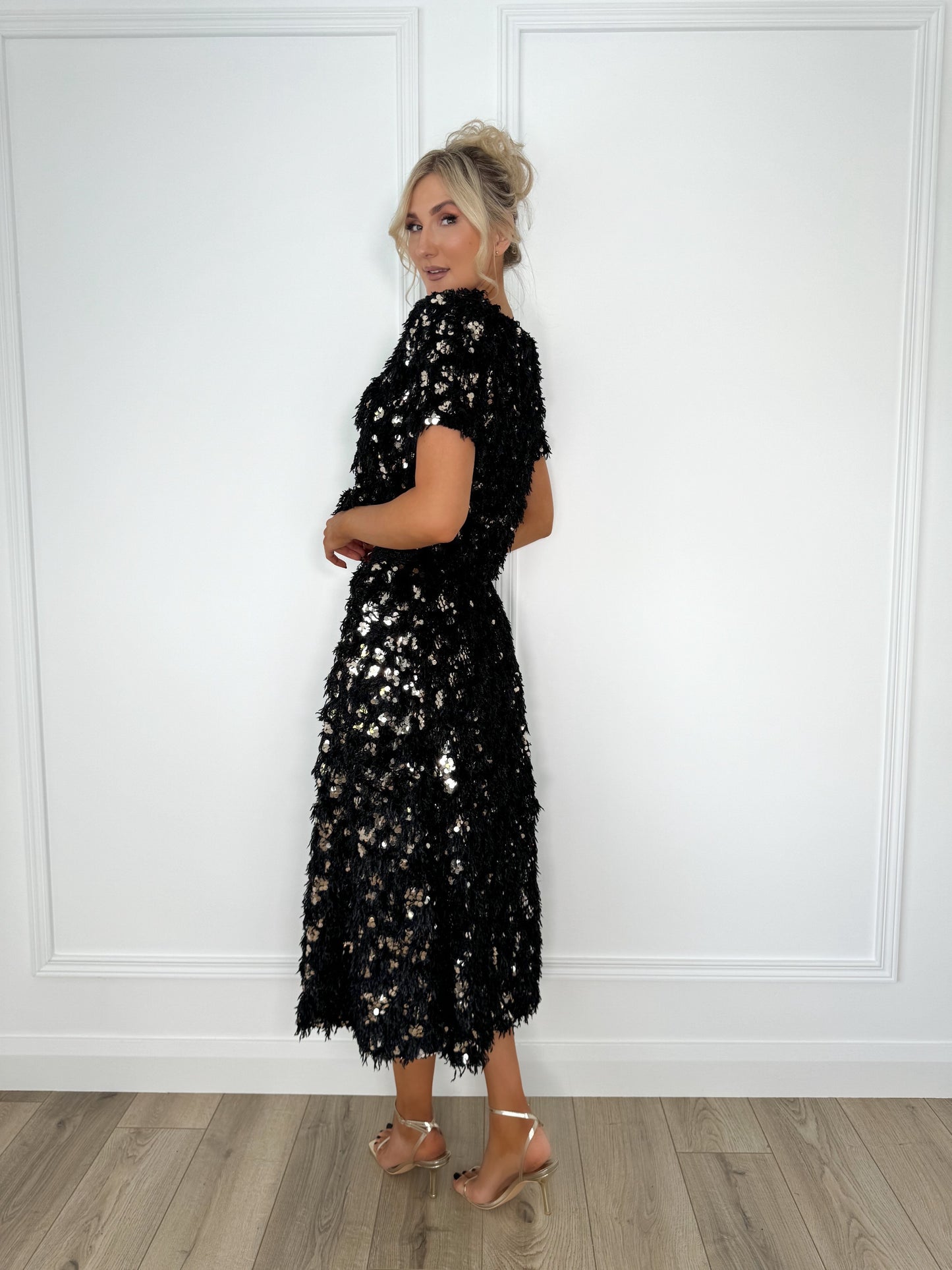 Sequin Faux Fur Maxi Elasticated Skirt - Black