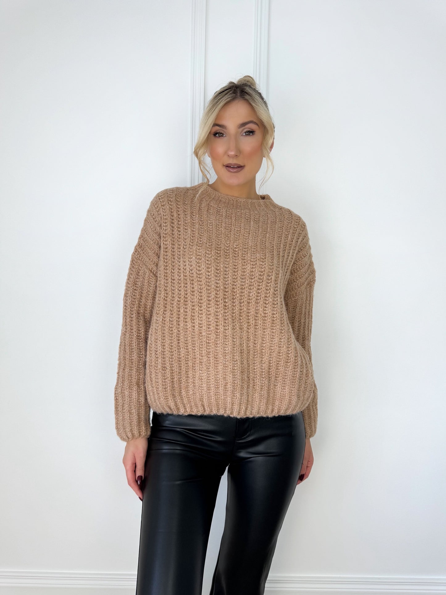 Round Neck Knit Jumper - Light Brown