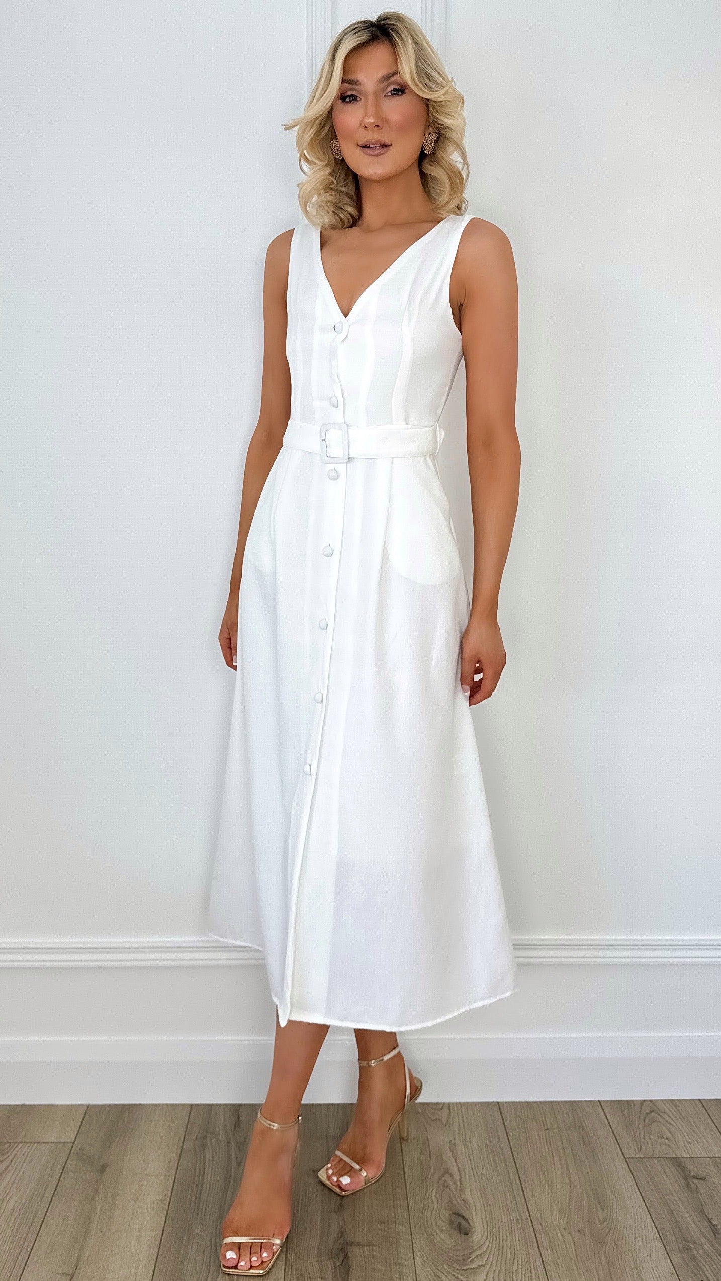 Buttoned Midi Dress with Belt - White