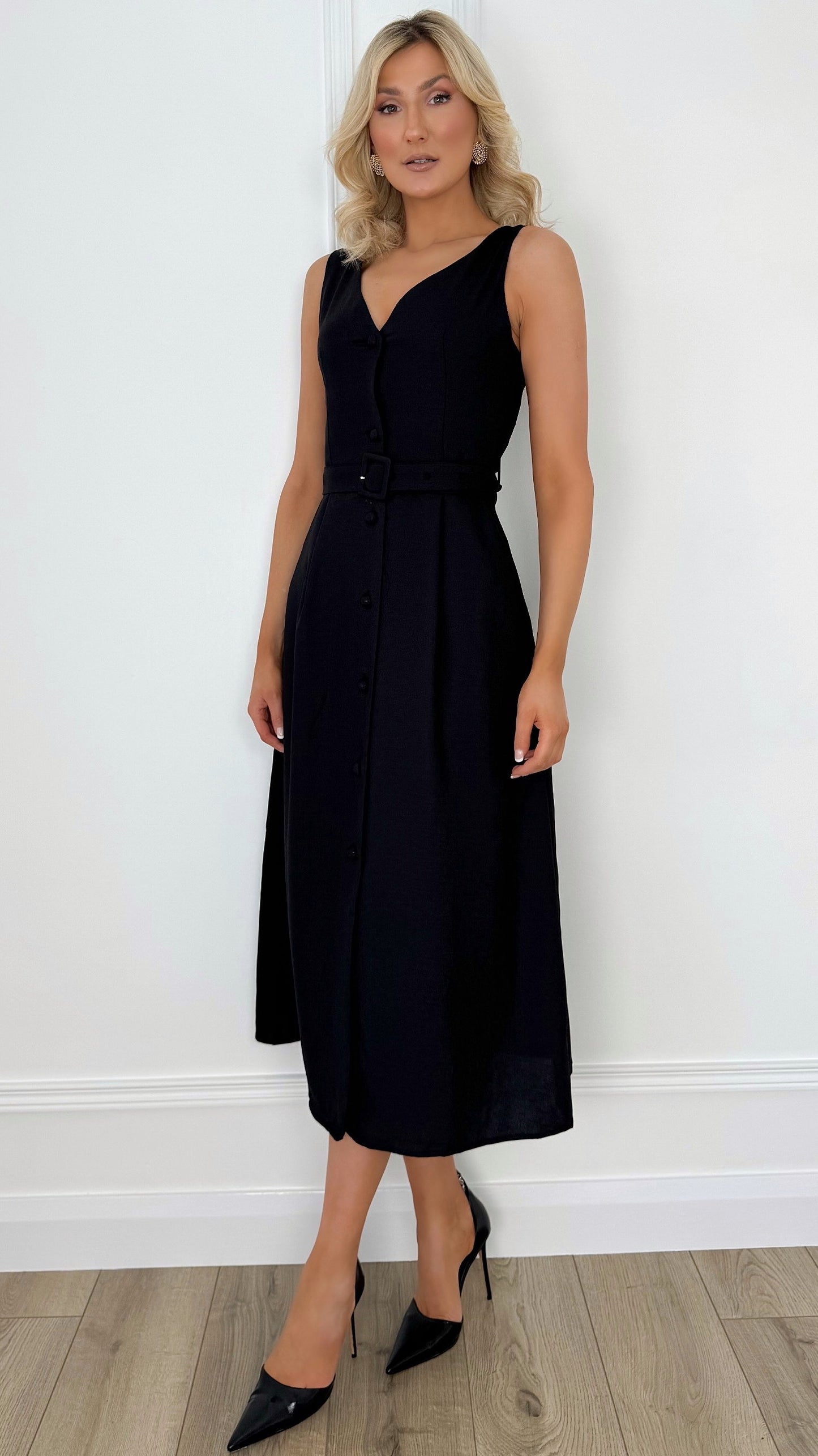 Buttoned Midi Dress with Belt - Black