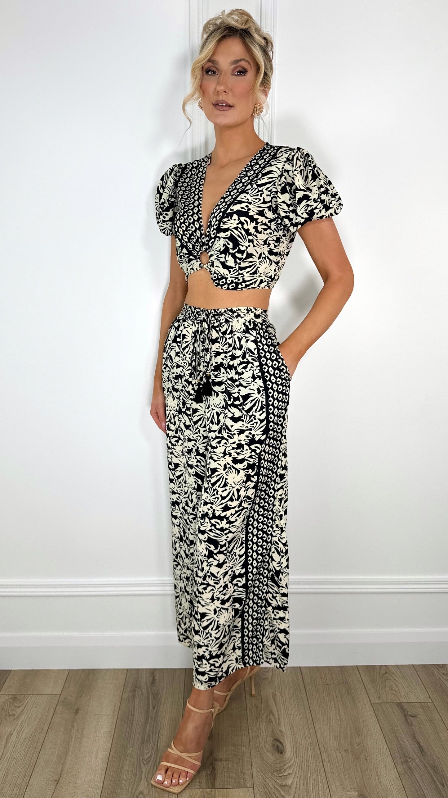 Angela Printed Viscose Set - Black and White