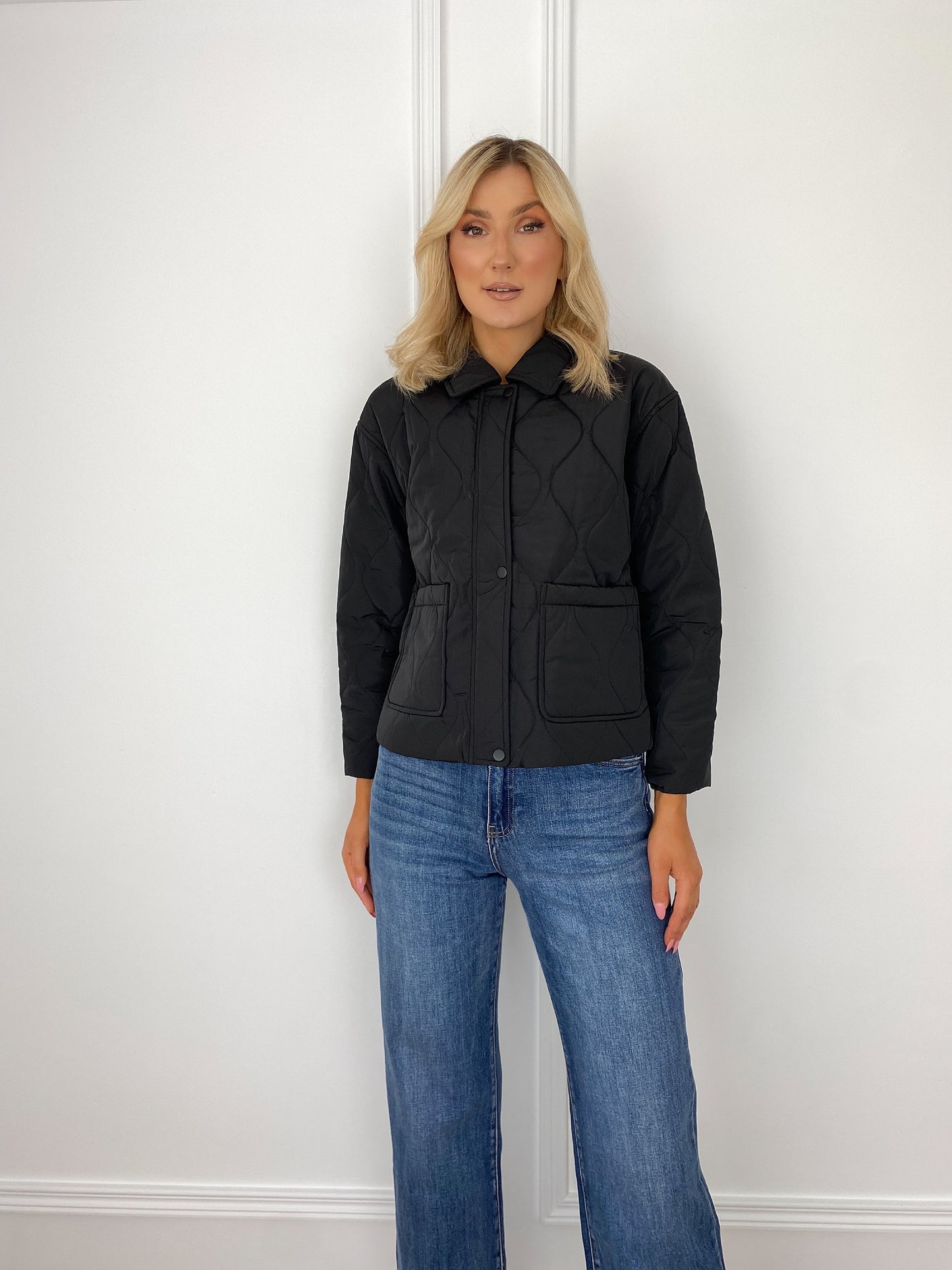 Puffer Jacket with Pockets - Black