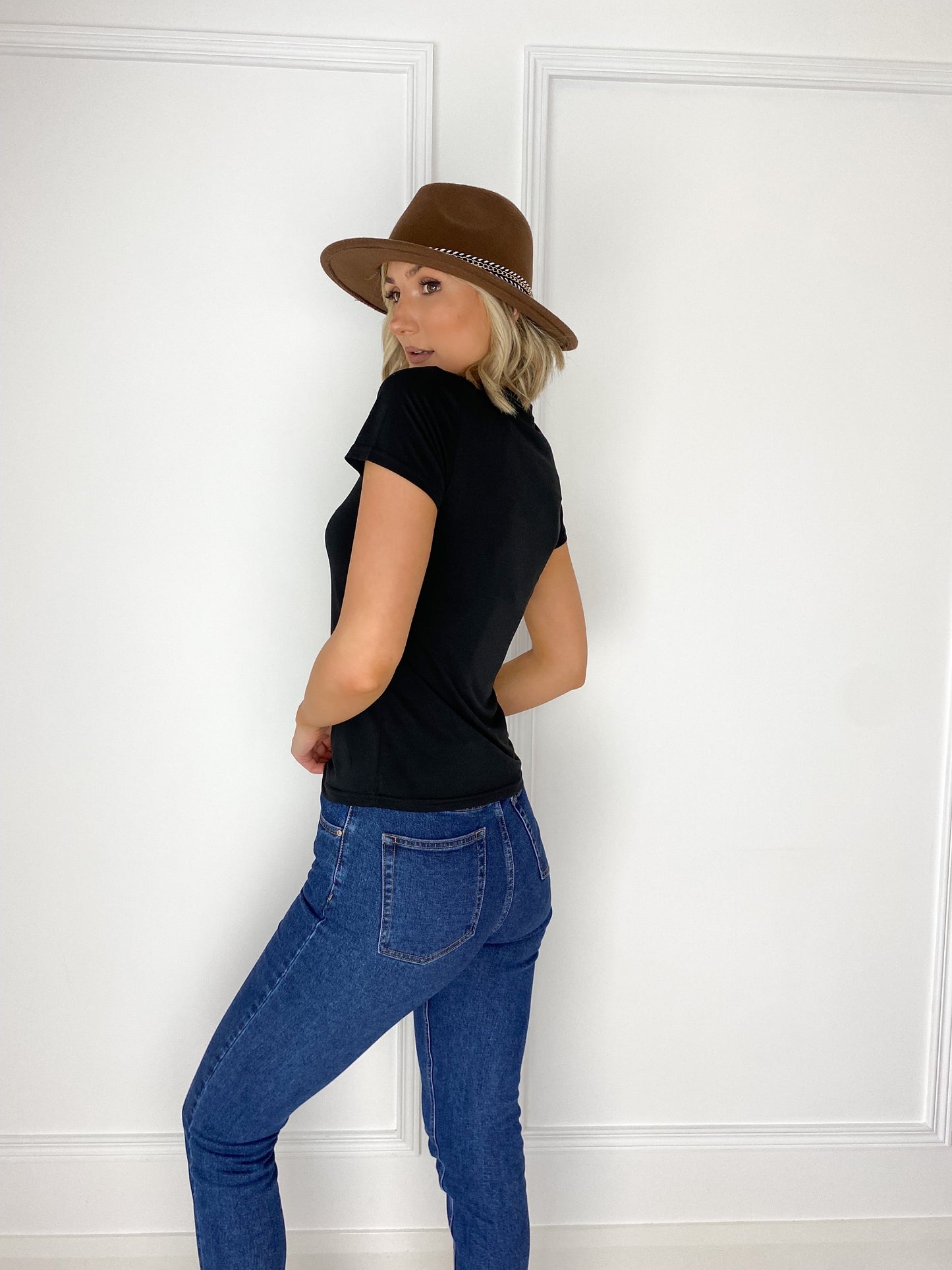 Round Neck T-Shirt - Black