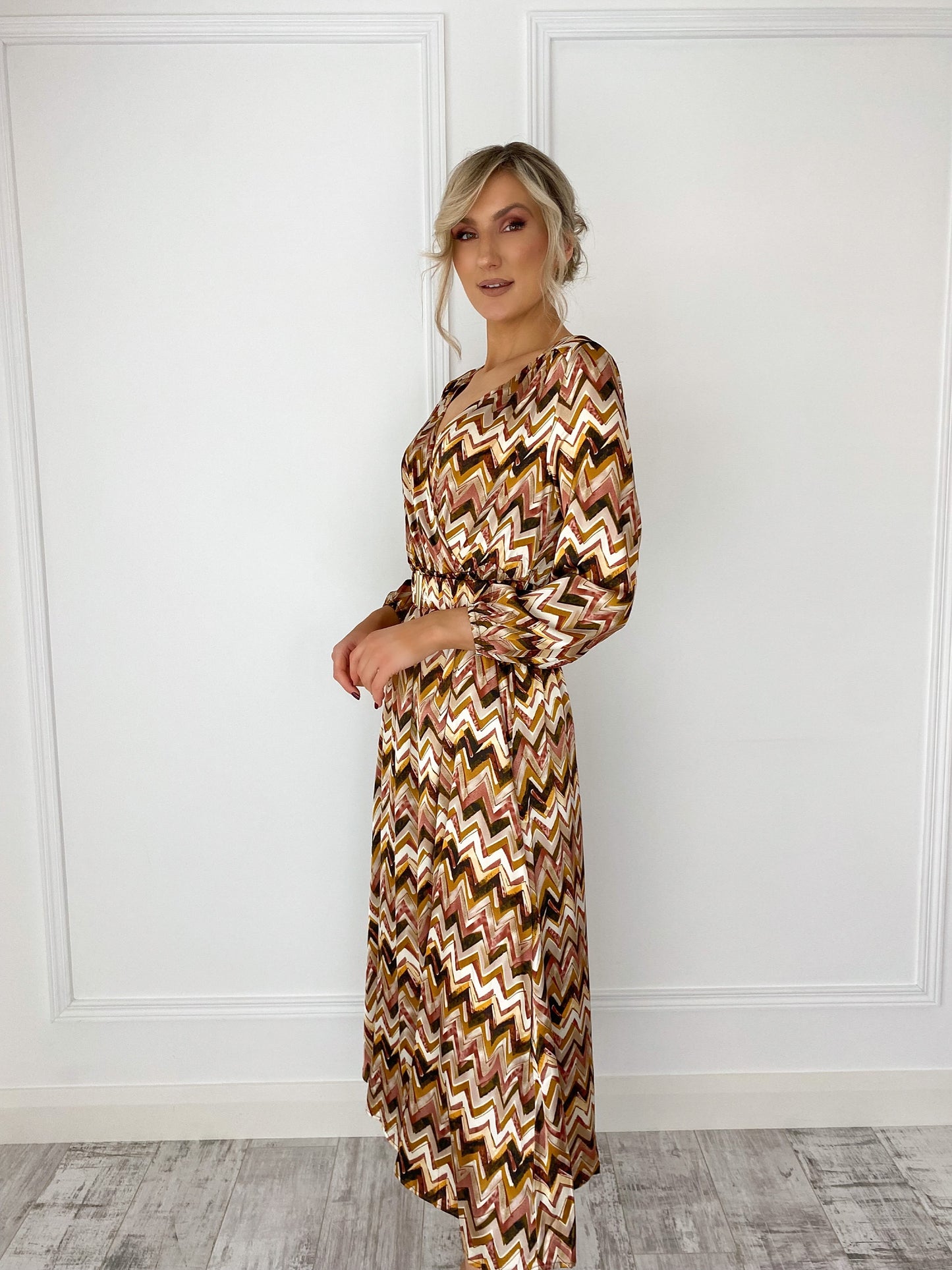 Geo Printed Dress With Belt - Brown