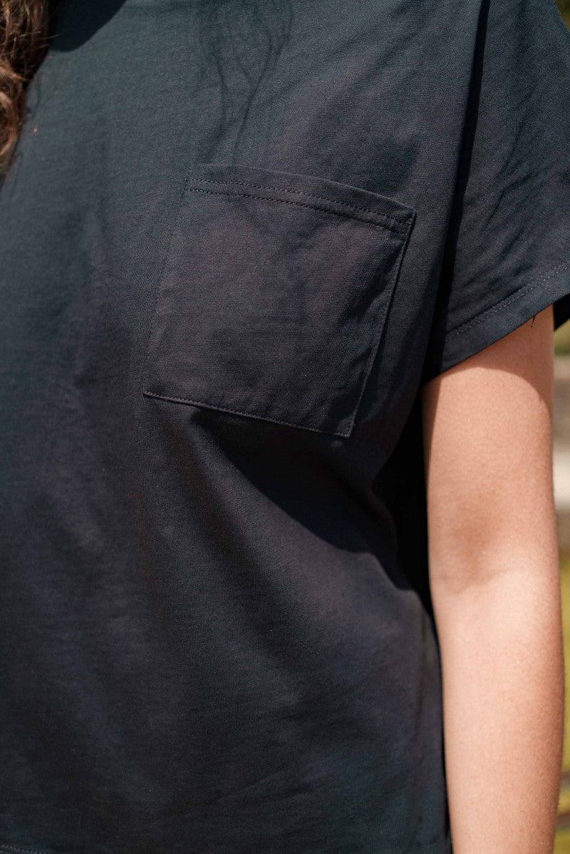 Talia T-shirt Front Pocket - Black