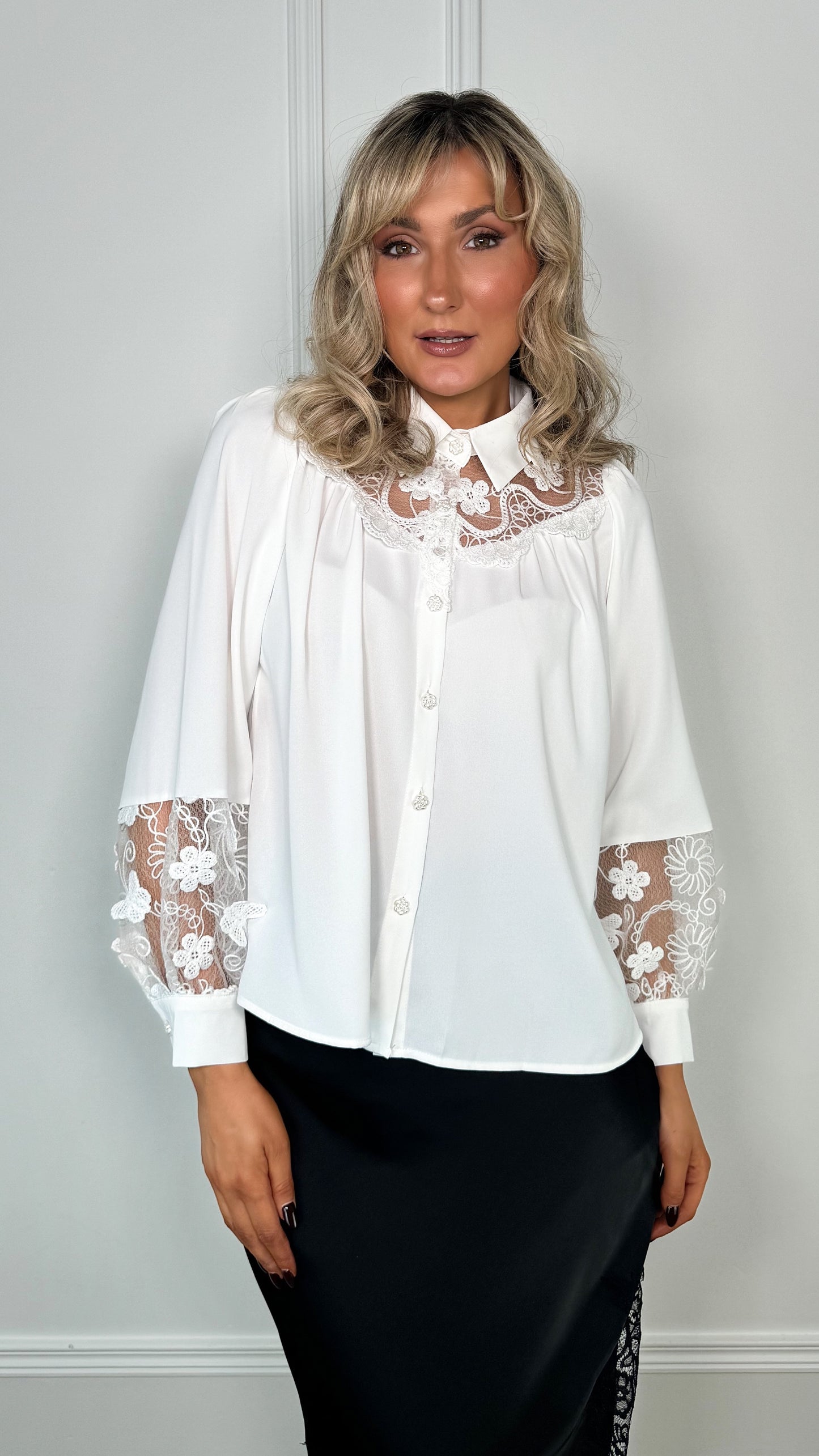Lorraine Shirt with Lace Details - White
