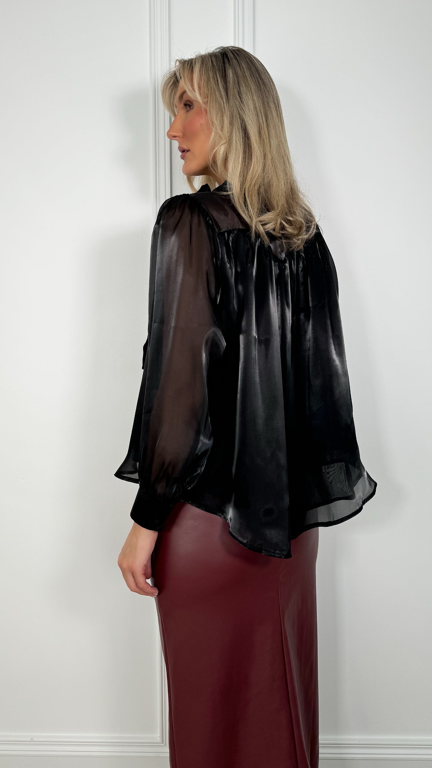 Aoife Bowknot Metallic Shirt - Black