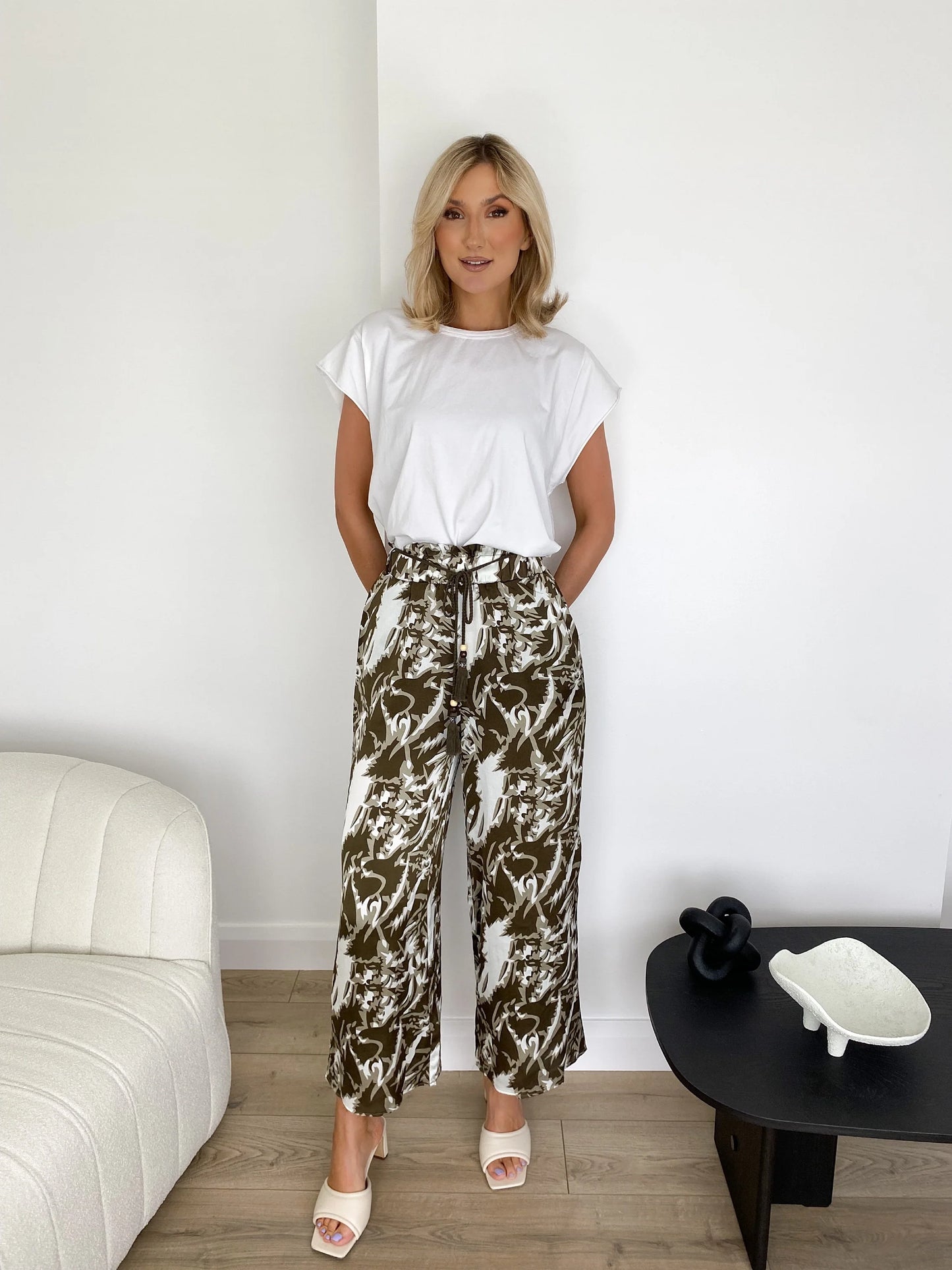 Isabella Wide Legs Printed Belted Trousers - Khaki