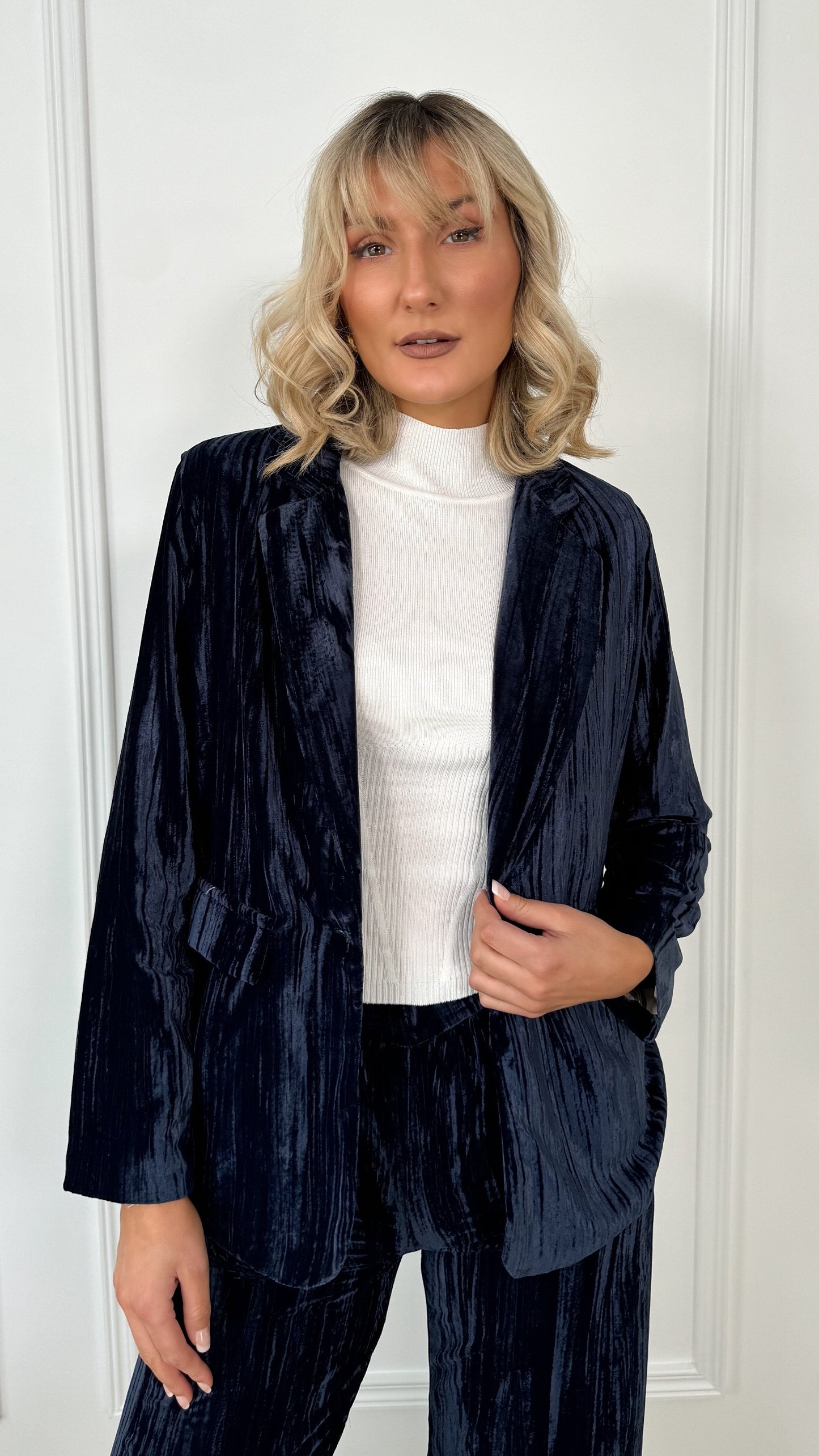 Velvet Blazer in Navy