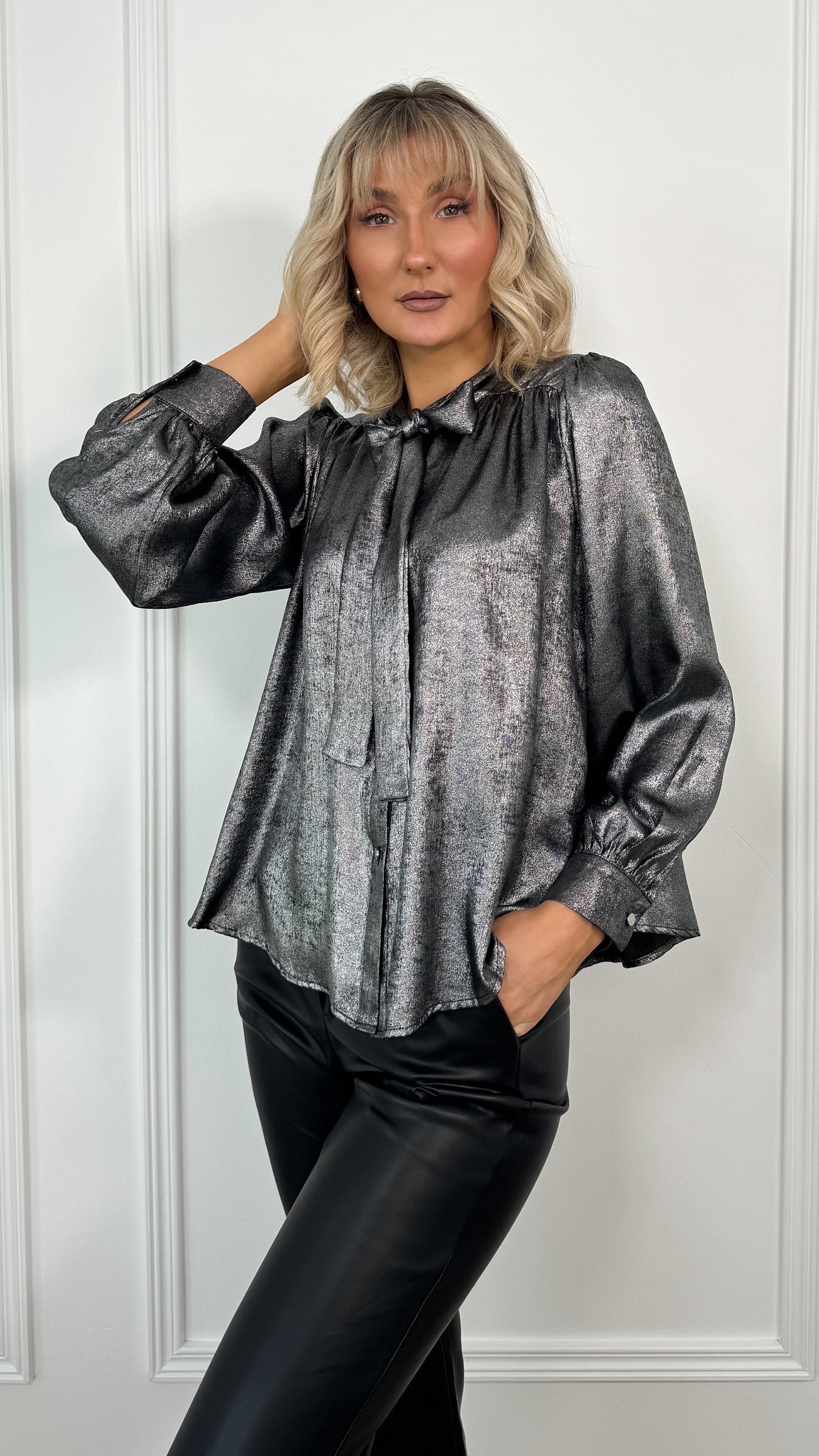 Lorna Bowknot Metallic Shirt - Black