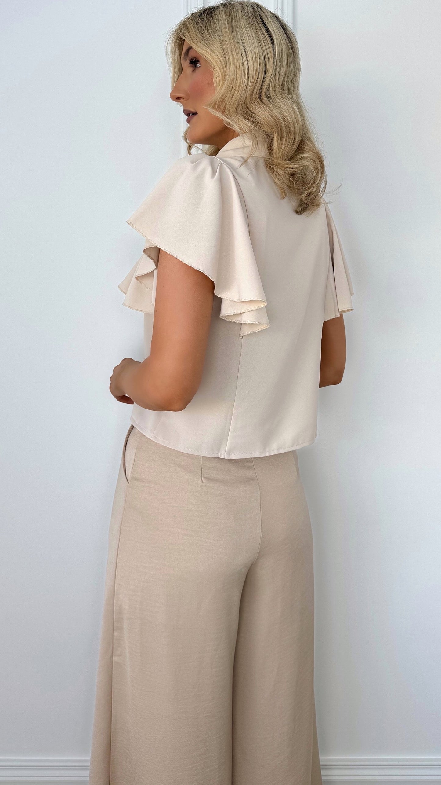 Leona Ruffle Short Sleeve Shirt - Beige