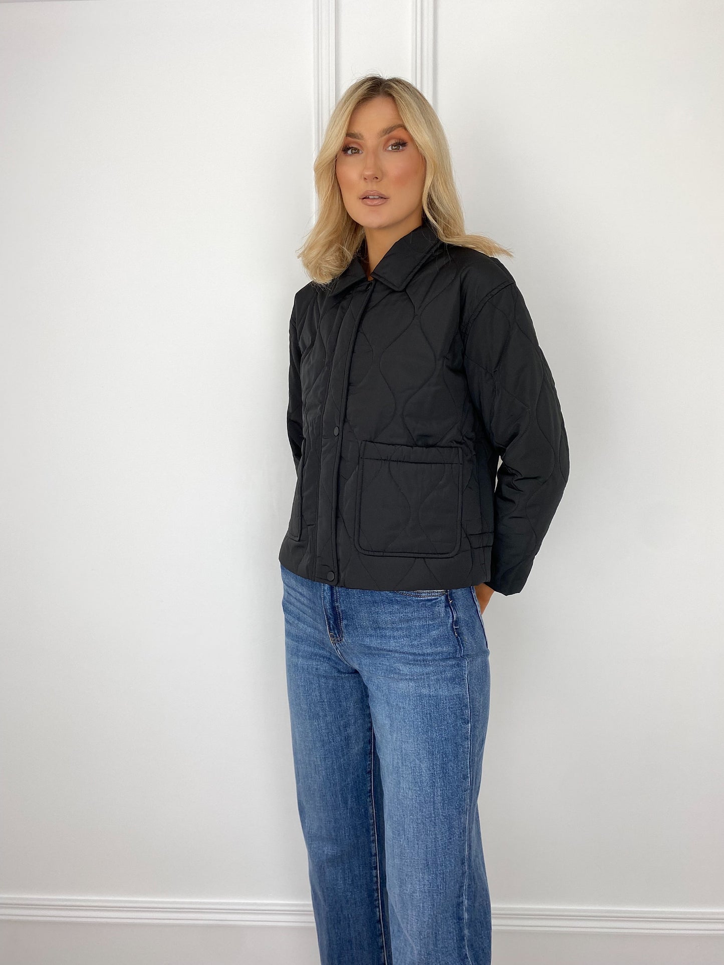 Puffer Jacket with Pockets - Black