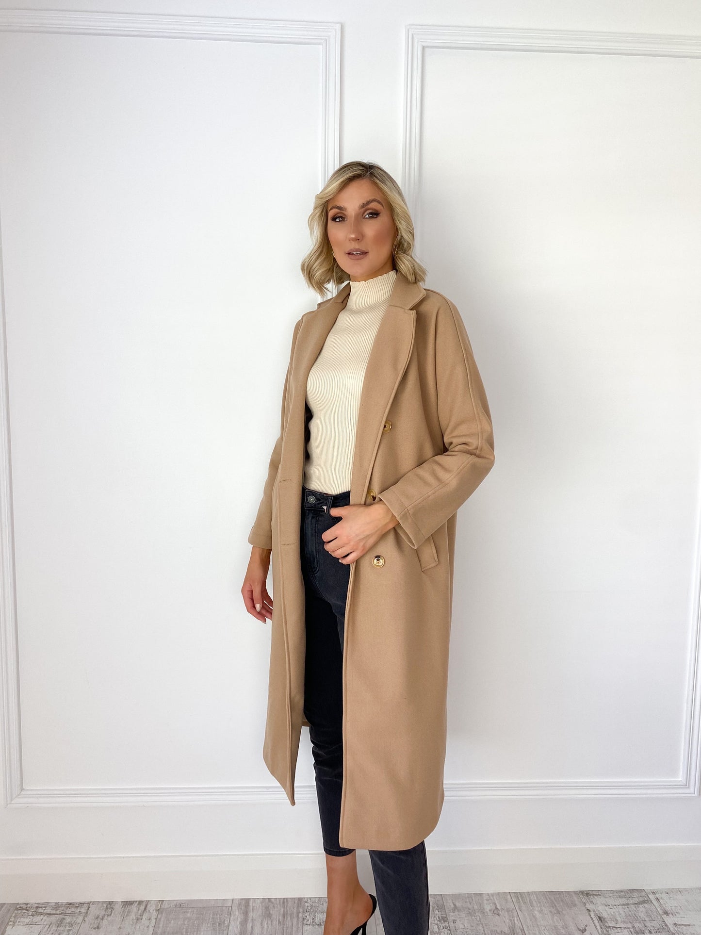 Buttoned Maxi Coat - Camel