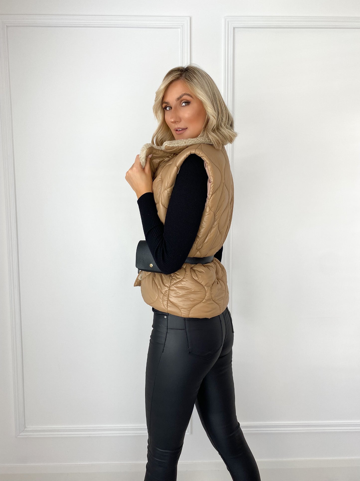 Short Puffer Gilet With Fanny Pack