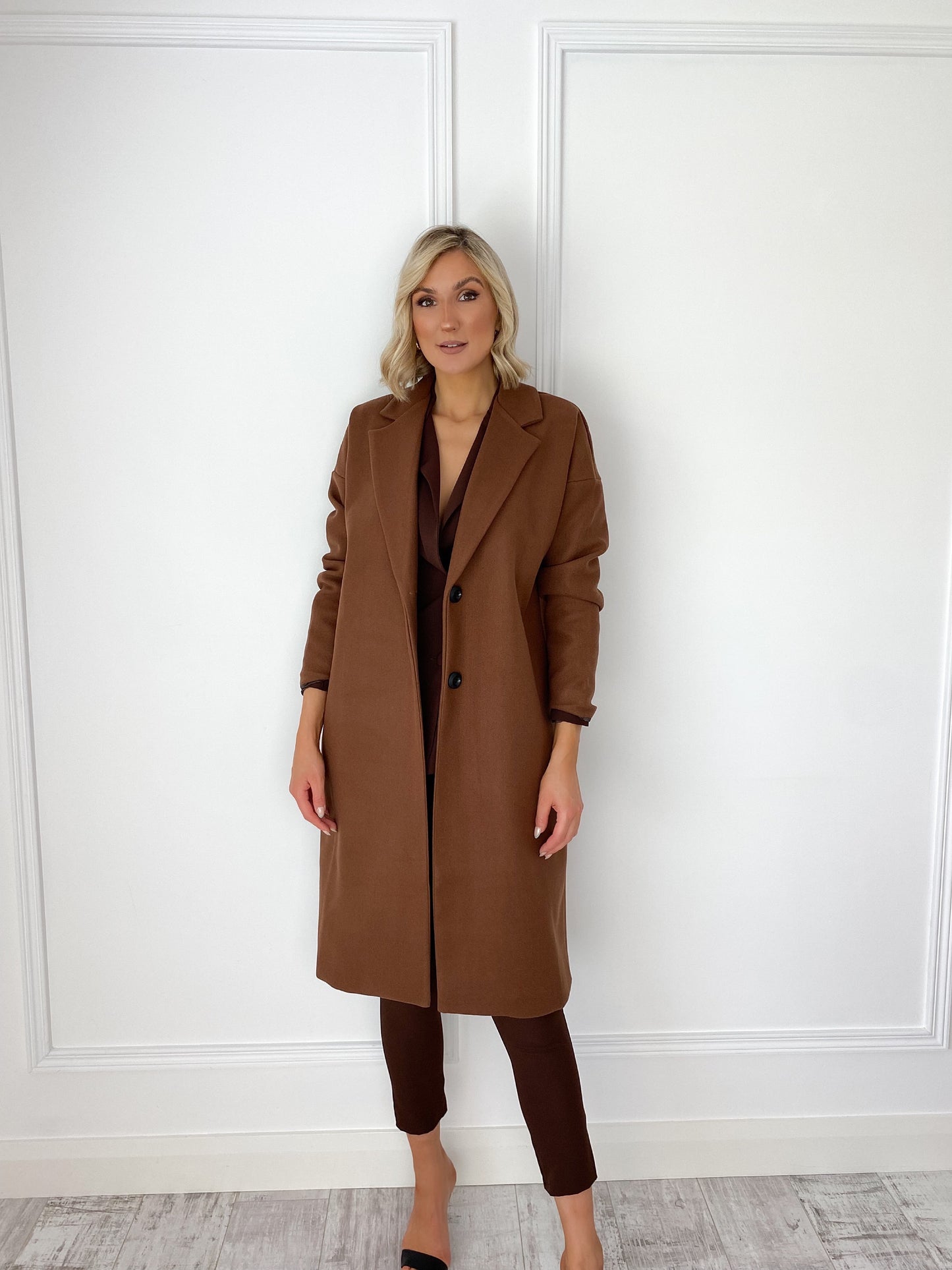 Buttoned Maxi Coat - Brown