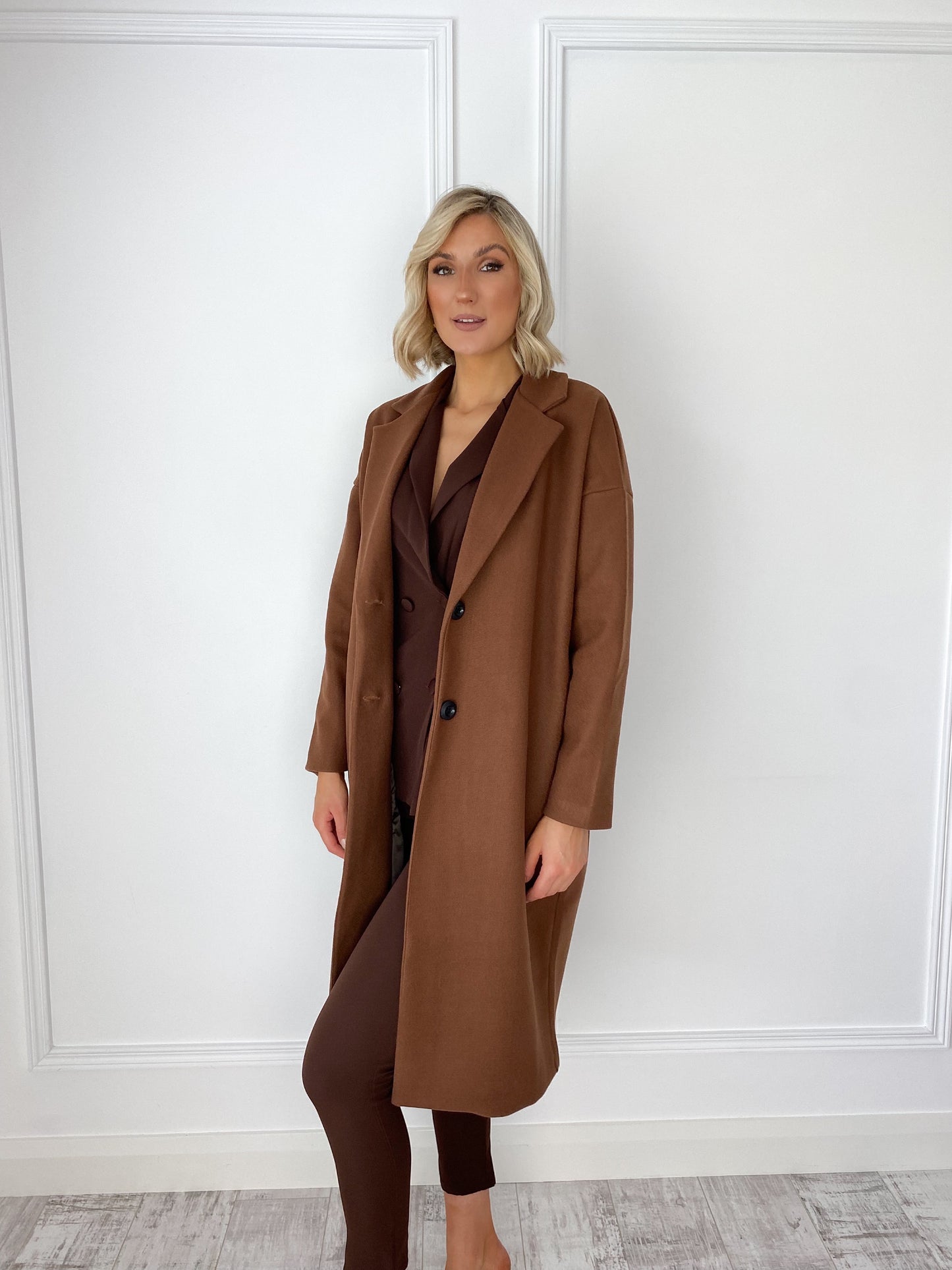 Buttoned Maxi Coat - Brown